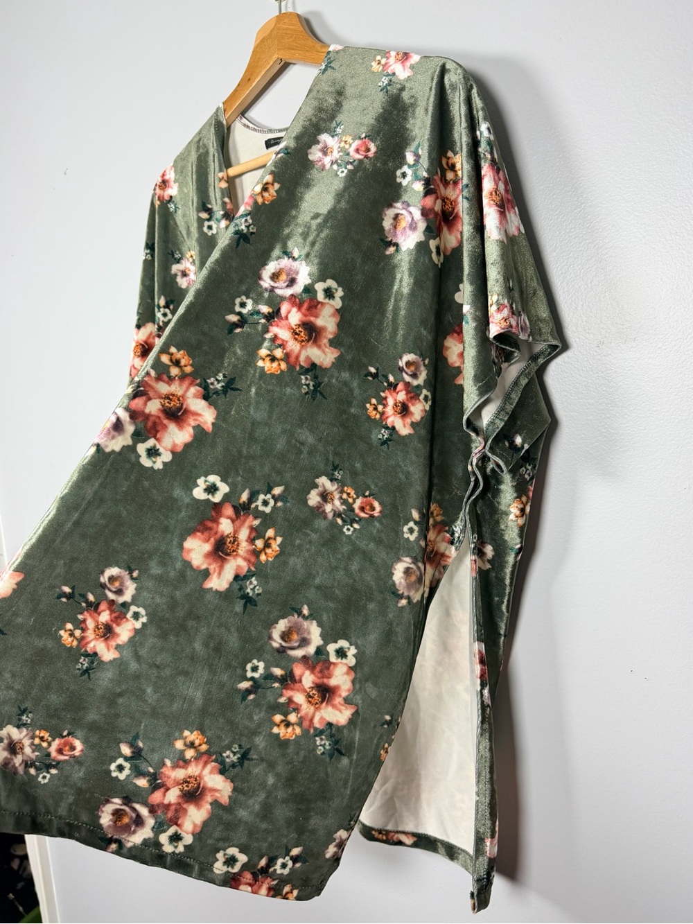 Do Everything in Love Velvet Floral Kimono Olive Whimsigoth Boho One Size - Picture 7 of 14